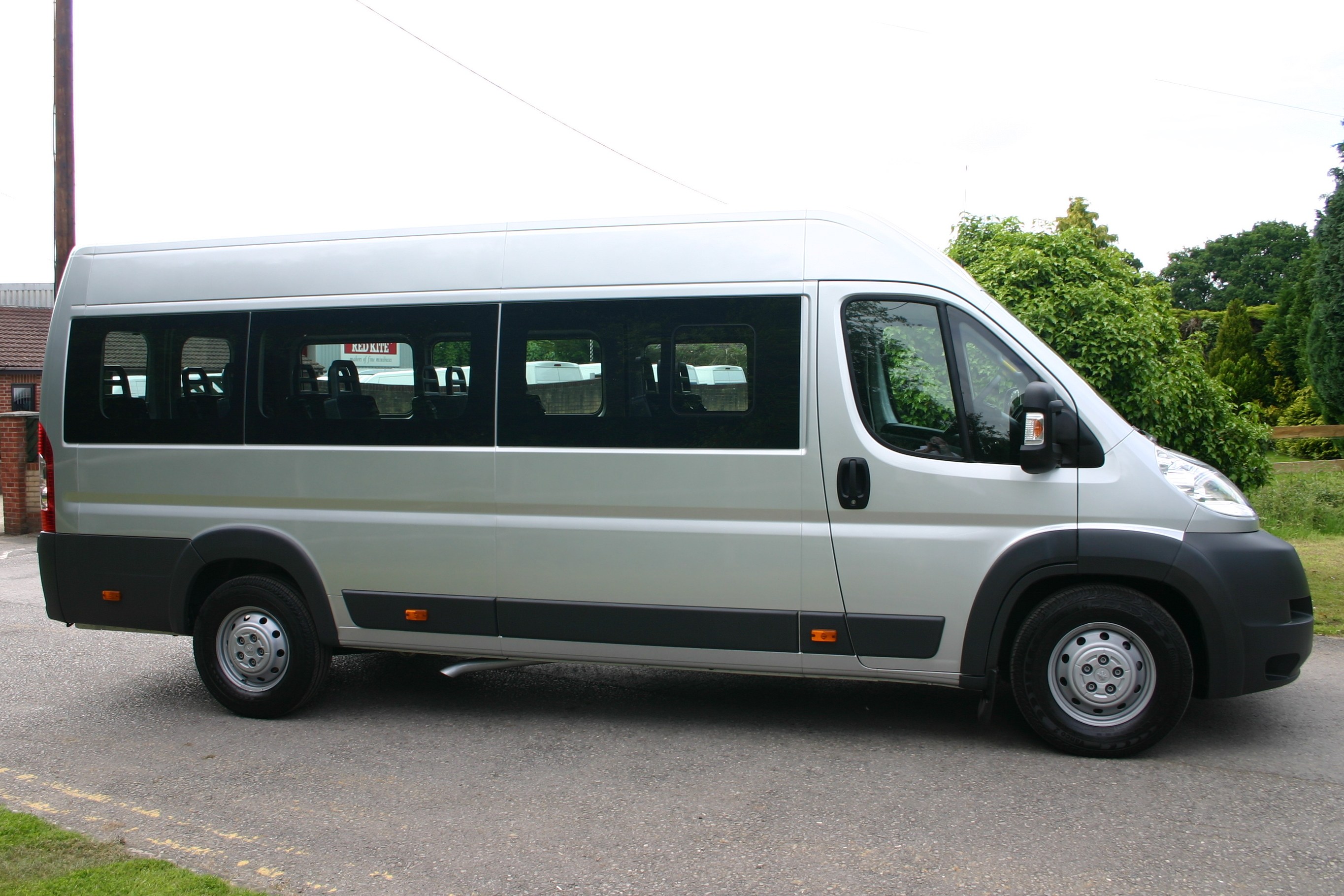 Mini bus